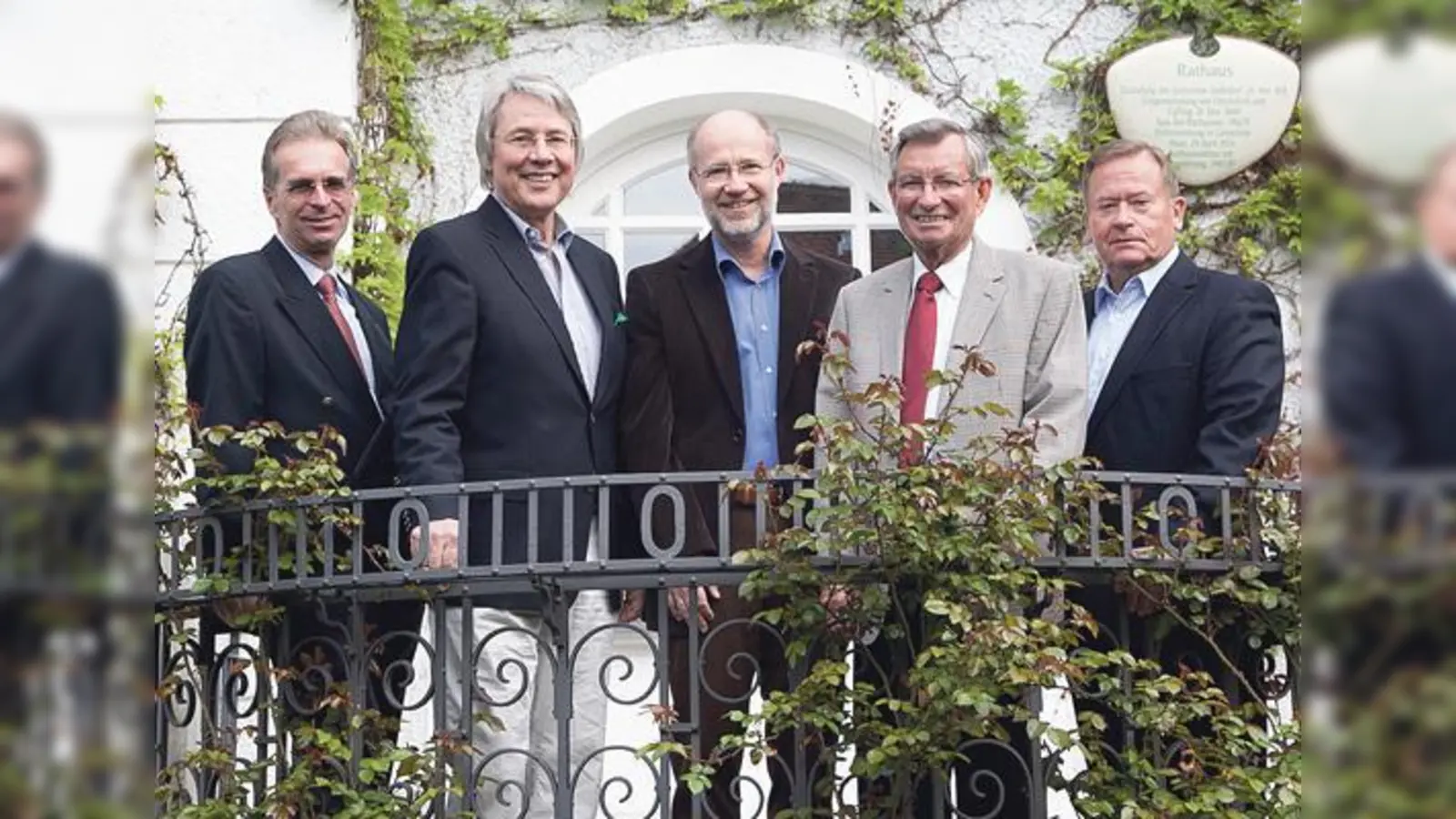 Alfred Feicht, Prof. Arnold F. Riedhammer, Prof. Dr. Harald Lesch, Vorstandsvorsitzender Jürgen Partenheimer und Geschäftsführer Wolfgang Weber (v.l.n.r.).	 (Foto: Gemeinde Haar)