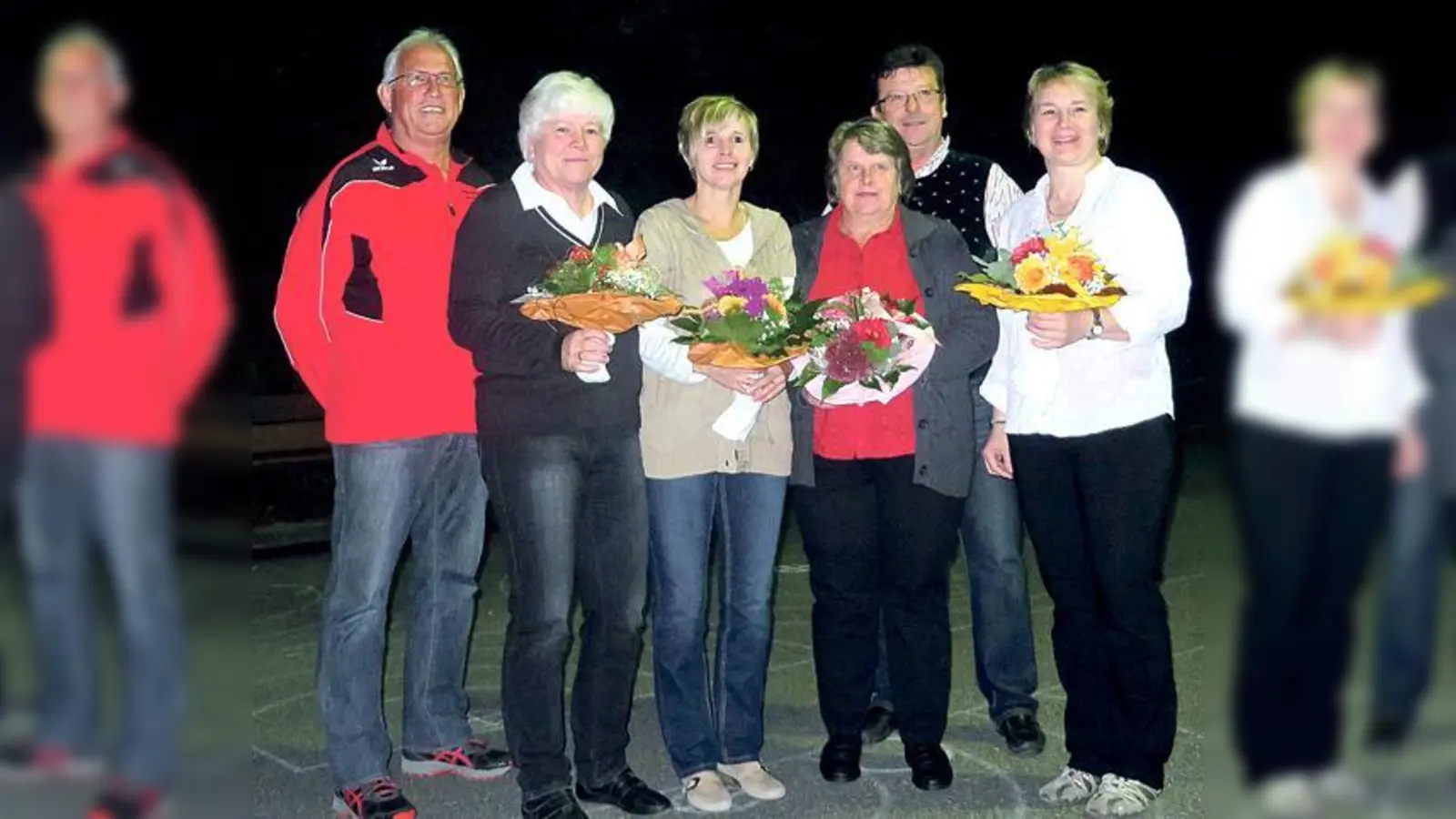 Abteilungsleiter Günter Hartl (v. l.), Imelda Zingl, Dana Guggenberger, Resi Deuschl, Bürgermeister Alois Hofstetter und Marianne Schweiger. Leider fehlen: Erni Kobel und Christa Paul.	 (Foto: Verein)