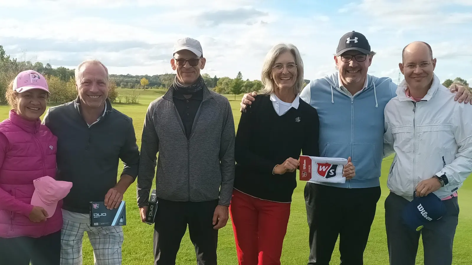 Kamen zum Abgolfen (von links): Claudia Jehra, Andreas Art, Alexander Warkotsch, Sabine Modersitzki, Chris Bender und Lars Eriskat.  (Foto: Golfrange Germering)