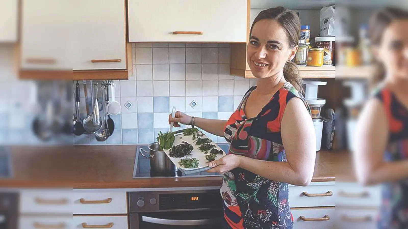 Kräuterpädagogin Anita Himmer verrät, warum die »Grüne Suppe« so gesund ist.	 (Foto: hw/ah)