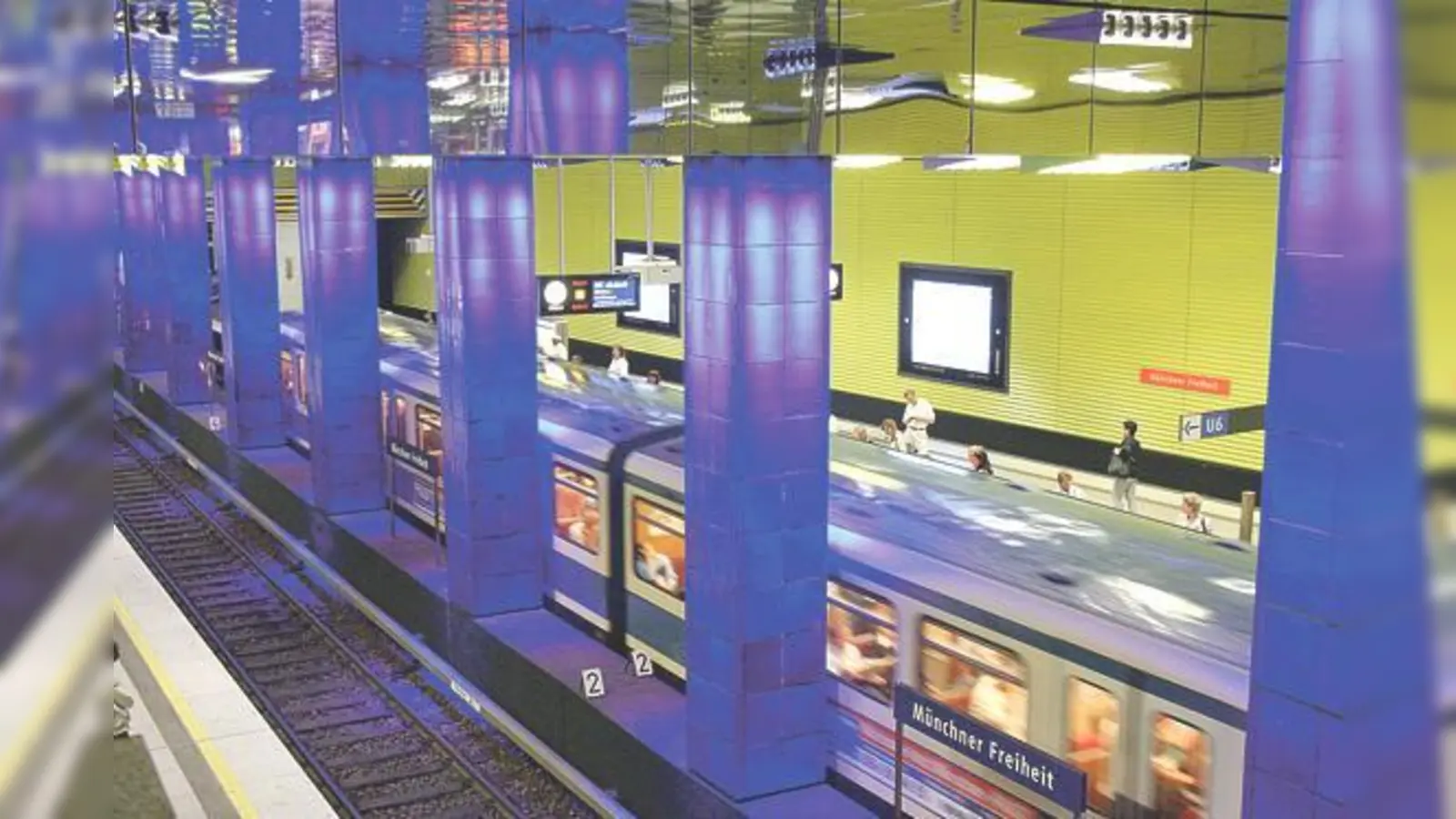 Der U-Bahnhof Münchner Freiheit erstrahlt in neuem Glanz: Jetzt hat der Stadtrat beschlossen, dass die WC-Anlage im Zwischengeschoss saniert und wieder geöffnet werden soll.	 (Foto: ws)