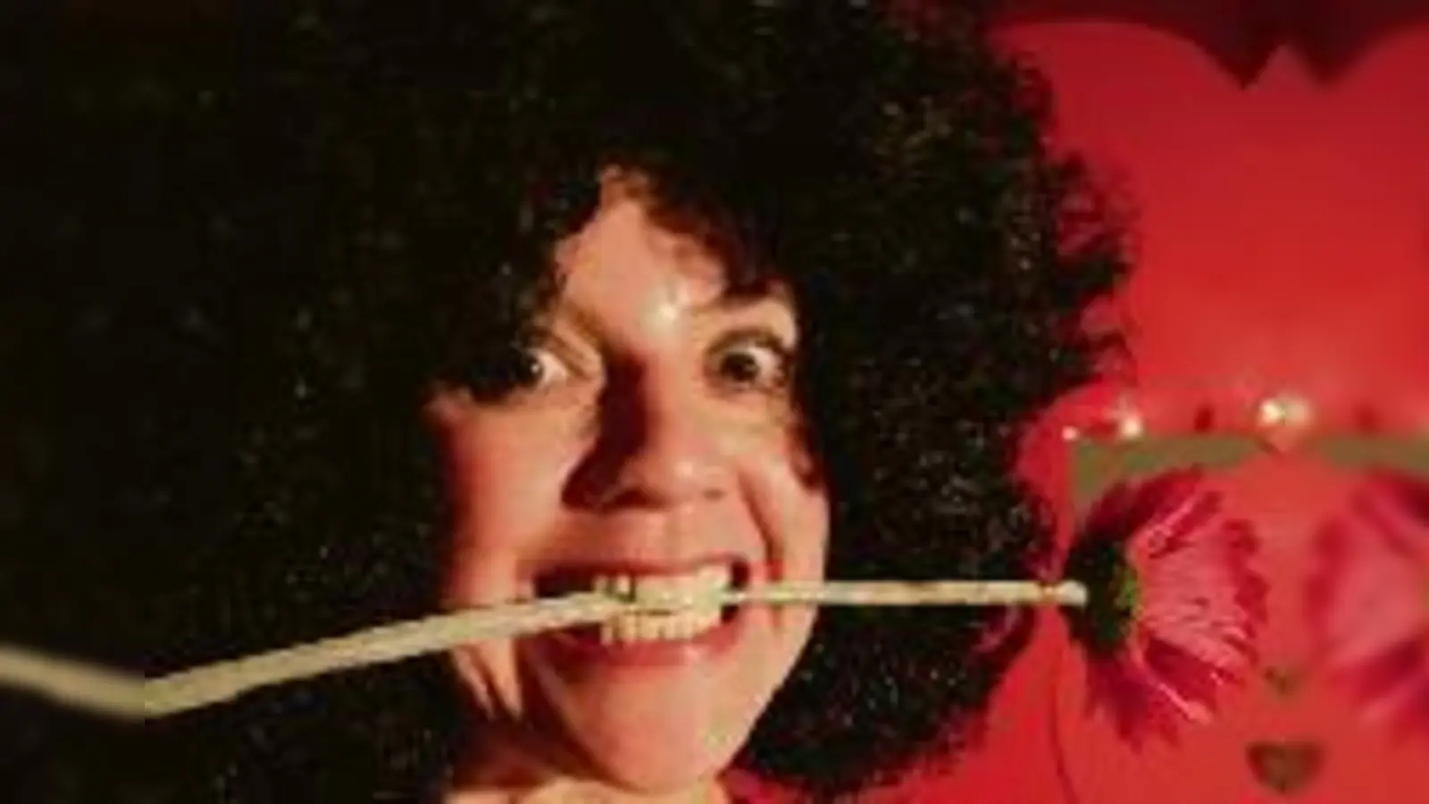 Die Frau im Liebesberatungsstudio: Irmgard von Oesen. 	 (Foto: VA)