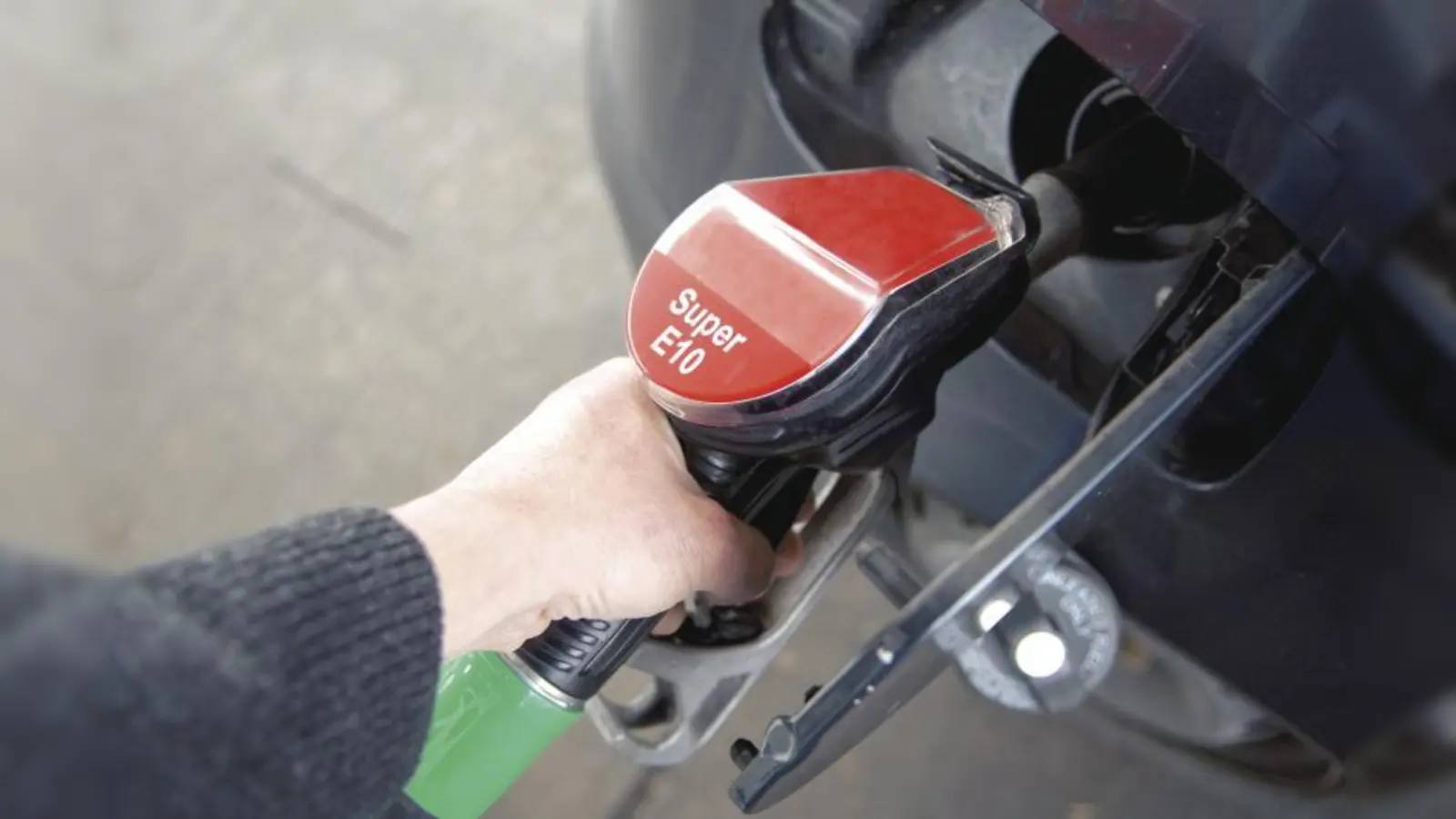 Der Griff zum falschen Zapfhahn kann fatale Folgen haben. (Foto: fotolia/ JH-Photo)