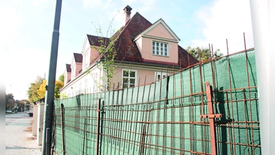 Das Laimer Schlössl darf jetzt umgebaut und saniert werden. (Foto: job)