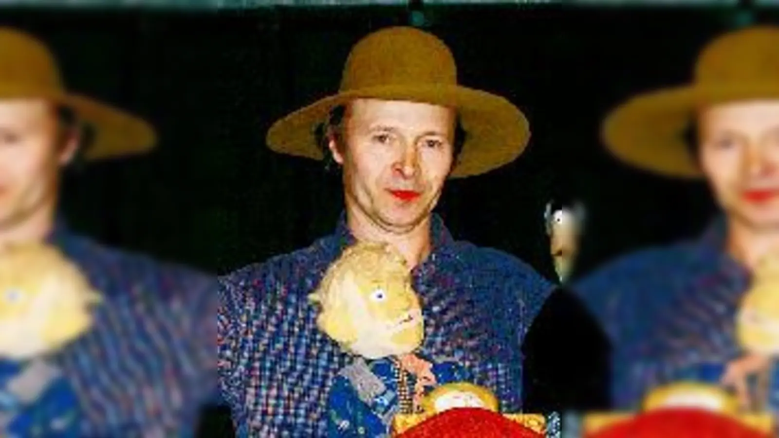 Begeisterte nicht nur die Kleinen: Schauspieler Dieter Malzacher und sein Puppentheater.	 (Foto: aw)