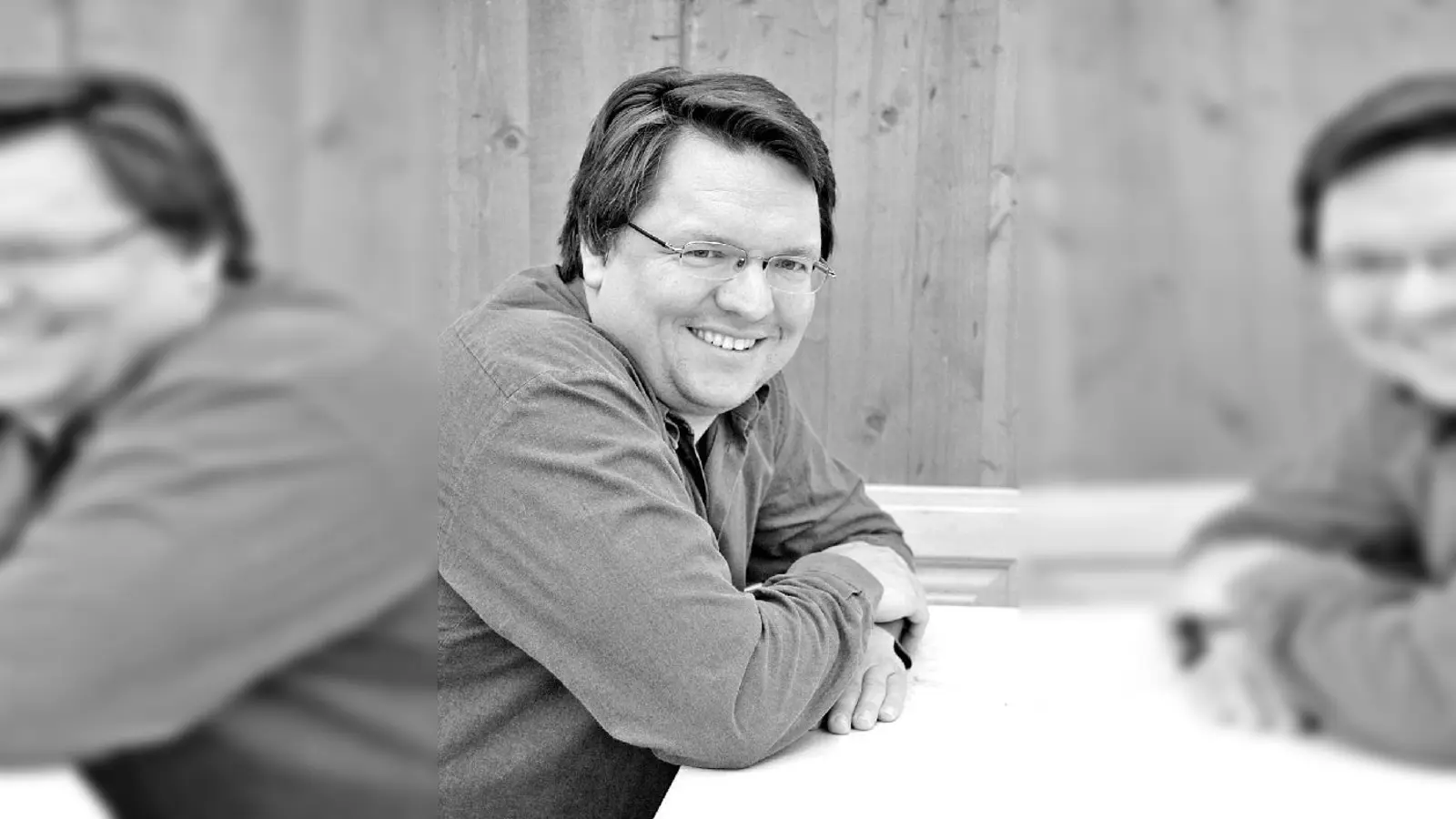 Warten auf den ganz besonderen Wiesnhit: Helmut Schleich tritt auch im Herzkasperl-Festzelt auf.  (Foto: VA)