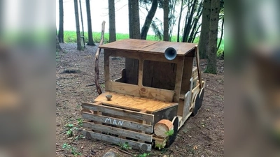 Die „Holzlandwichtel Schröding“ laden ein. (Foto: VA)