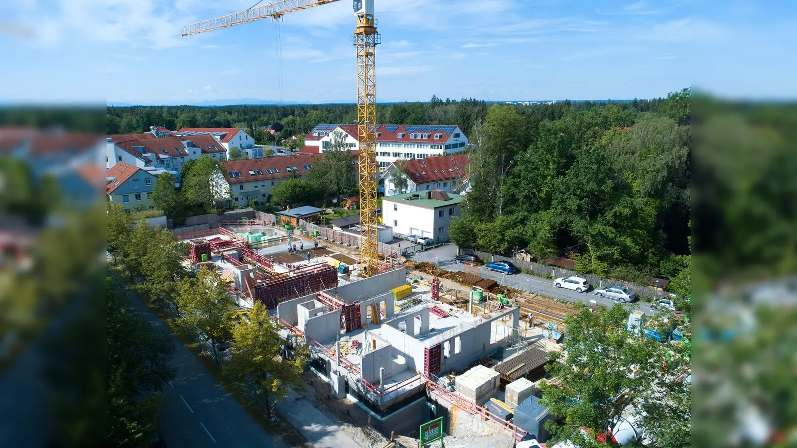 Die Gemeinde Hohenbrunn errichtet Am Hölzl 25 gemeindeeigene Wohnungen zu bezahlbaren Mieten. Die Vergabe startet im Frühjahr. (Foto: Gemeinde Hohenbrunn)