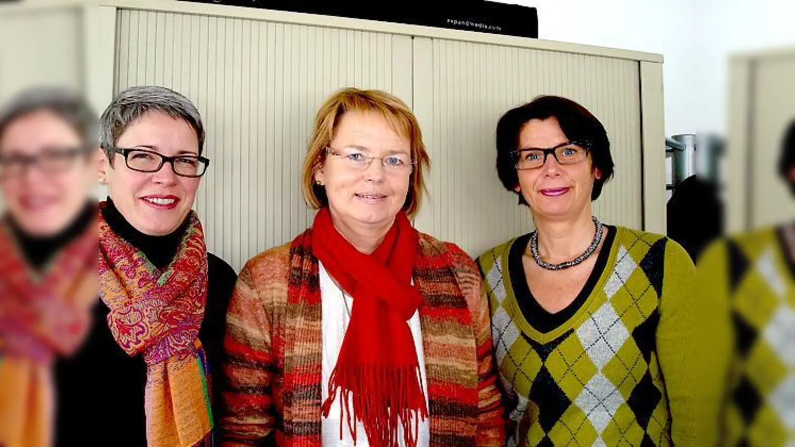 Die Referenten des Hospizkreises Ottobrunn (v.l.): Katrin Jaeger, Sabine Meinders und Barbara Mallmann. 	 (Foto: Eva-Maria Stiebler)