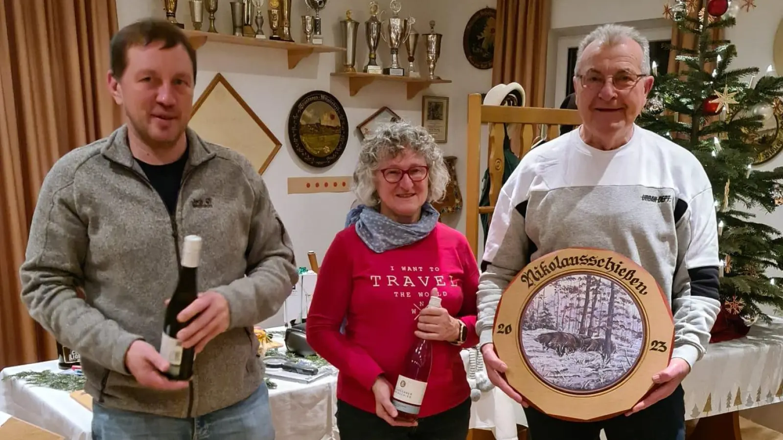 Erfolgreich beim Nikolausschießen (von links): Martin Riedel, Ulrike Tatzel und Peter Adam. (Foto: Schützengesellschaft)