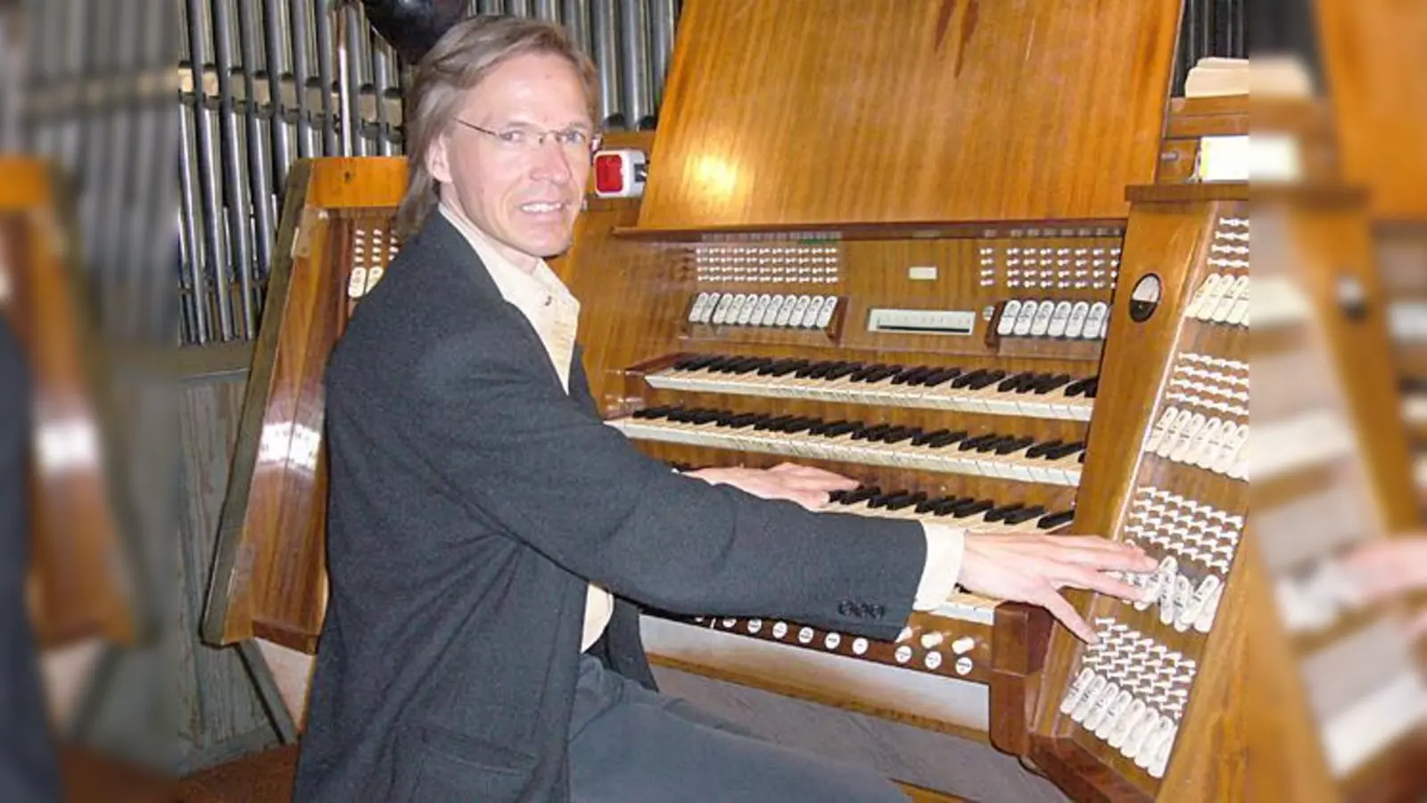 Armin Becker spielt am 17. Oktober auf der Orgel Musik aus und über Kanada.  (Foto: VA)