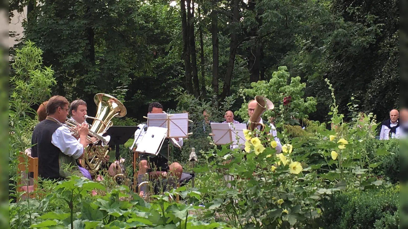 Die BlechMUCer geben erneut ein Konzert im Rosengarten im Behrpark. (Foto: Bürgerkreis Berg am Laim)