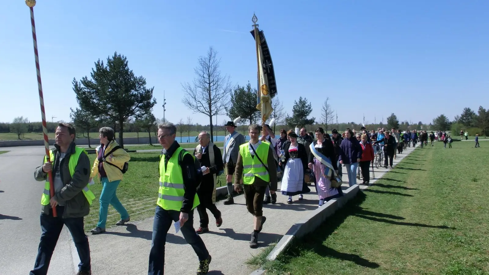 Bei der Wallfahrt vom Münchner Marienplatz nach Salmdorf werden 13 Kilometer zurückgelegt. (Foto: d'Salmdorfer)