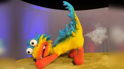 Die Geschichte des Drachen Furzipups kann man am 17. Oktober in Unterhaching bewundern.  (Foto: marotte-Figurentheater)