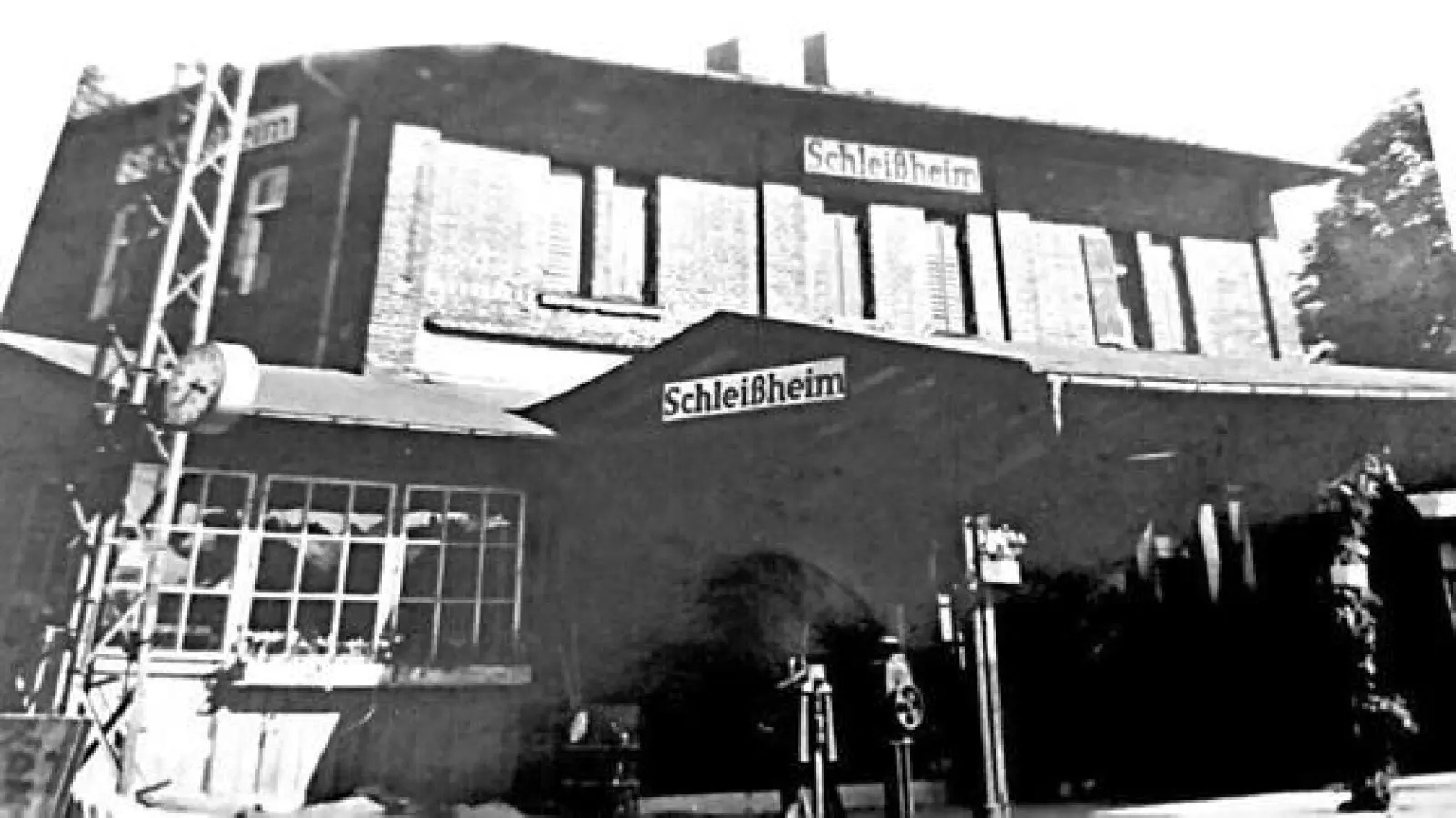 Alter Bahnhof Schleißheim in den 40er-Jahren 	 ((F: Kuchlbauer))