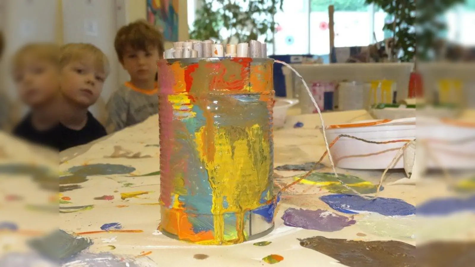 Bereit für neue Bewohner: ein Insektenhotel. (Foto: tab)