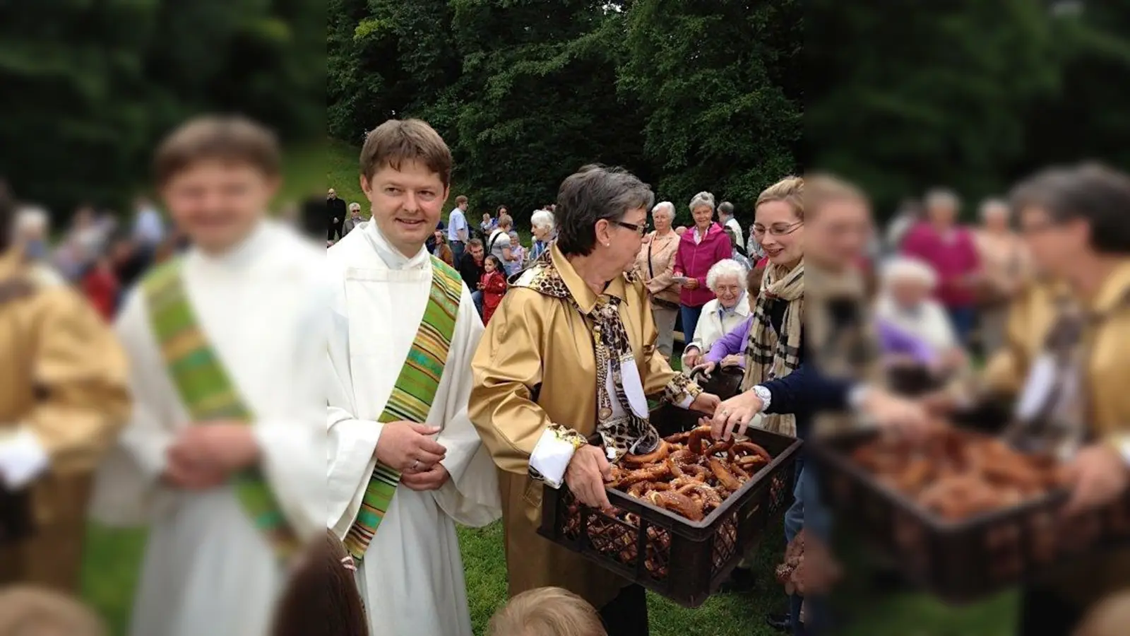 Diakon Alexander Reischl beim Gottesdienst im Hirschgarten im vergangenen Jahr. (Foto: pi)