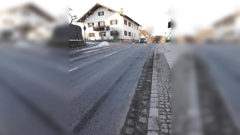 Der Bereich der Kreuzung Heinrich-Vogl- und Eberhardstraße bis zur Abzweigung Ulrichstraße soll für 6 Wochen und die Eberhardstraße von der Ulrichstraße bis zur Straße Am Priel für 3 Wochen gesperrt werden. (Foto: Stadt Ebersberg)