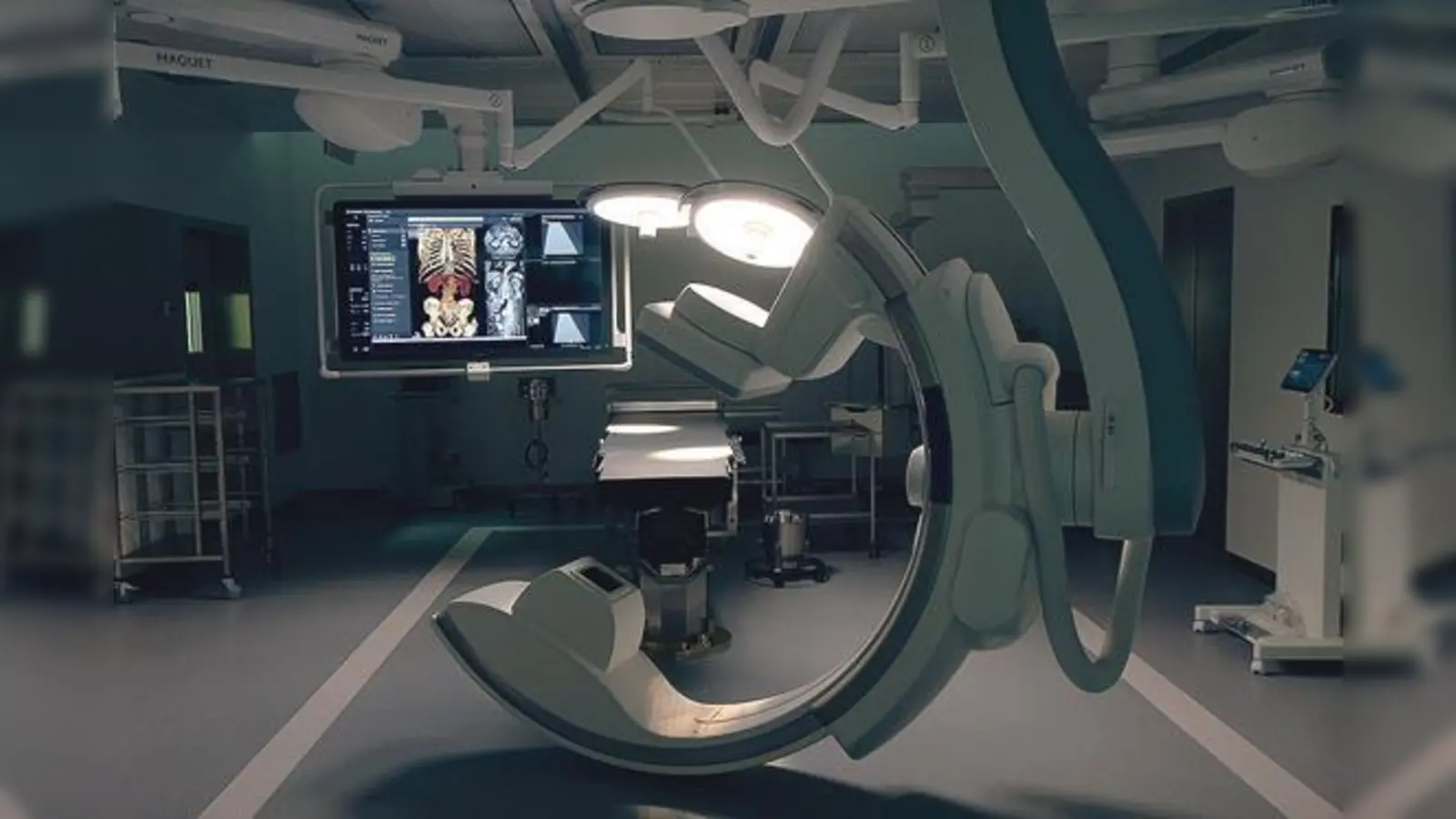 Am Universitätsklinikum rechts der Isar der TUM geht das neue OP-Zentrum Nord in Betrieb. Das Gebäude beherbergt acht hochmoderne Operationssäle, die Klinik für Vaskuläre und Endovaskuläre Chirurgie sowie eine interdisziplinäre Intensivstation.  (F: MRI)