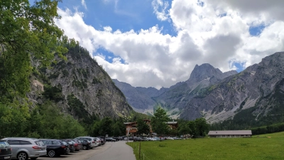 Ganz schön was los: Die Parkplatzsuche entwickelt sich mancherorts zur "Schlüsselstelle".  (Foto: Stefan Dohl)