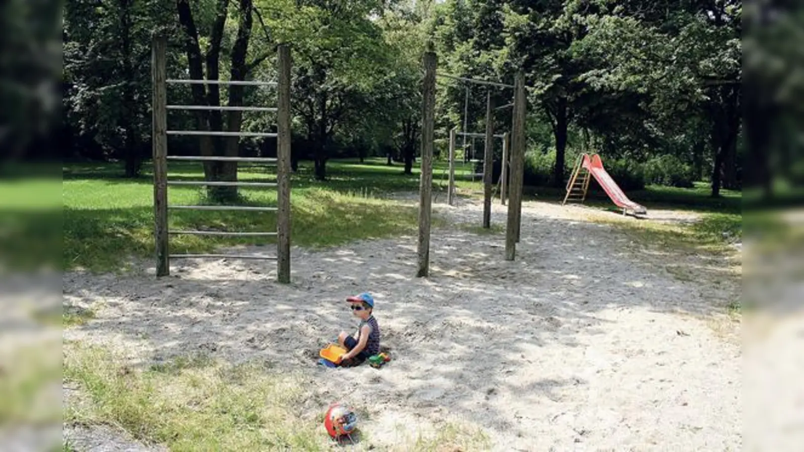 Bezahlt werden soll aus dem Fördertopf »Soziale Stadt« unter anderem die Umgestaltung der Spielplätze im Amphionpark.  (Foto: js)