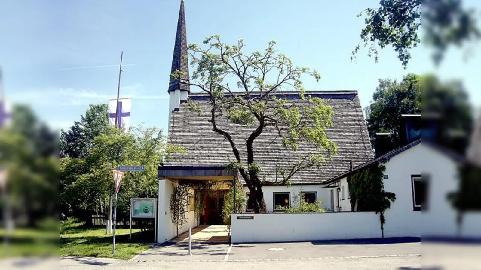 Rund um die Zachäuskirche findet am Sonntag das zünftige Pfarrfest statt. 	 (Foto: VA)