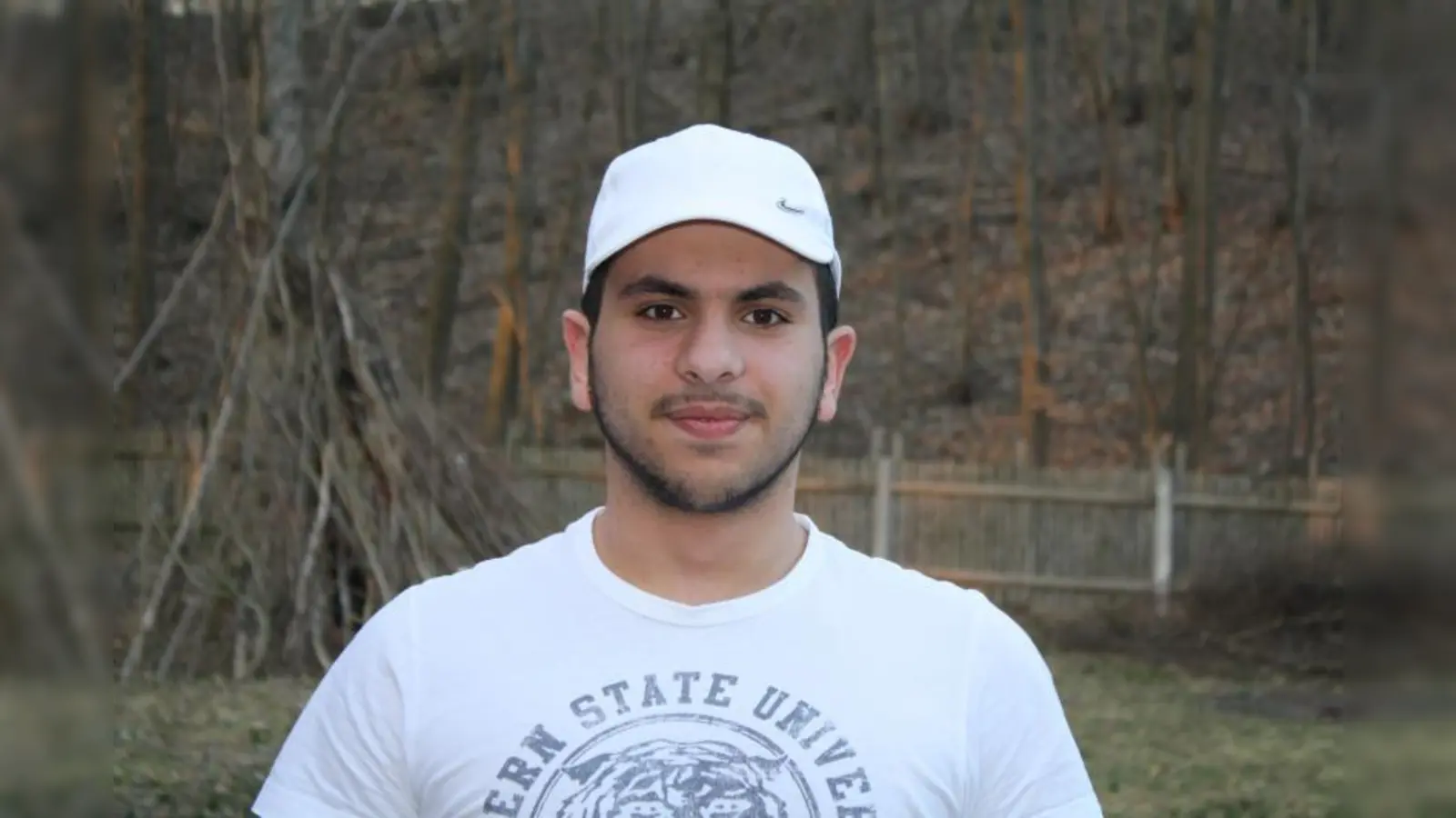 Ali Orhankazi, 17 Jahre: „Ich gehe regelmäßig in den Jugendclub Allach – seit ich elf Jahre alt bin und obwohl ich in Obermenzing wohne. Damals hat mich ein Nachbar einmal hierher mitgenommen. Mir hat es dann so gut gefallen, dass ich immer wieder gekommen bin. Wir haben hier zusammen sehr viel Spaß. Und auch die Sozialpädagogen und Betreuer sind sehr nett.“ (Foto: sb)