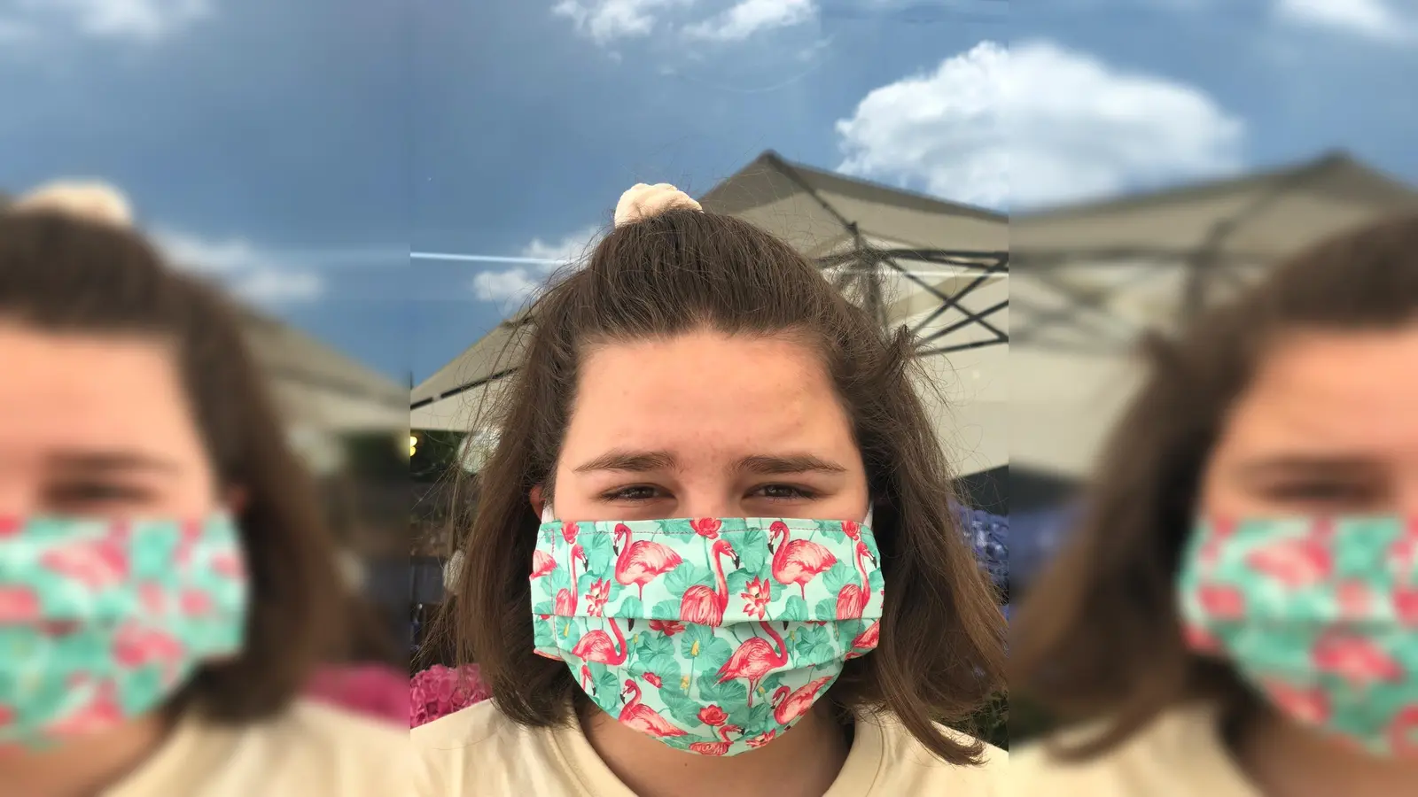 Witzige Stoff-Mund- und Nasenabdeckungen haben die fleißigen Helfer der Klawotte in Unterhaching genäht.  (Foto: Privat)