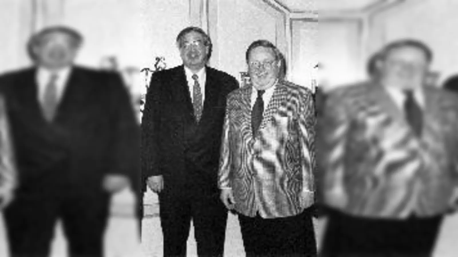 Der stellvertretende Bundeswahlkreisvorsitzende und Chef der CSU-Stadtratsfraktion Hans Podiuk (li.) und der Bundestagsabgeordnete Herbert Frankenhauser.	 (Foto: Privat)