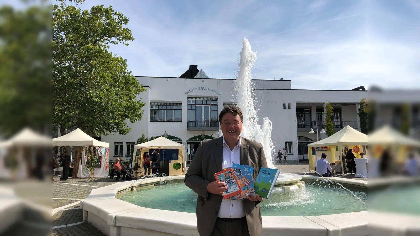Bürgermeister Thomas Loderer freut sich, dass seine Gemeinde für das Projekt StadtLesen ausgewählt wurde. Es findet vom 24. bis 27. Oktober statt. (Foto: hw)