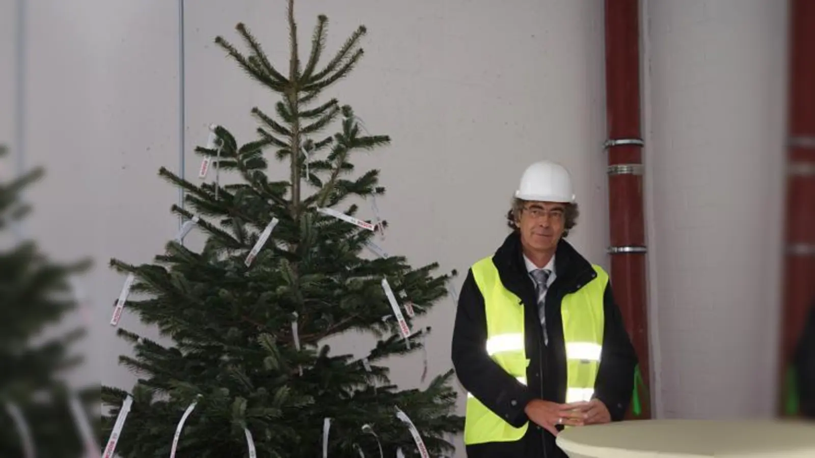 Berthold Steinmann, Leiter Bereich Systeme und Komponenten der Bosch Engineering GmbH beim Richtfest des neuen Forschungszentrums.	 (Foto: Woschée)