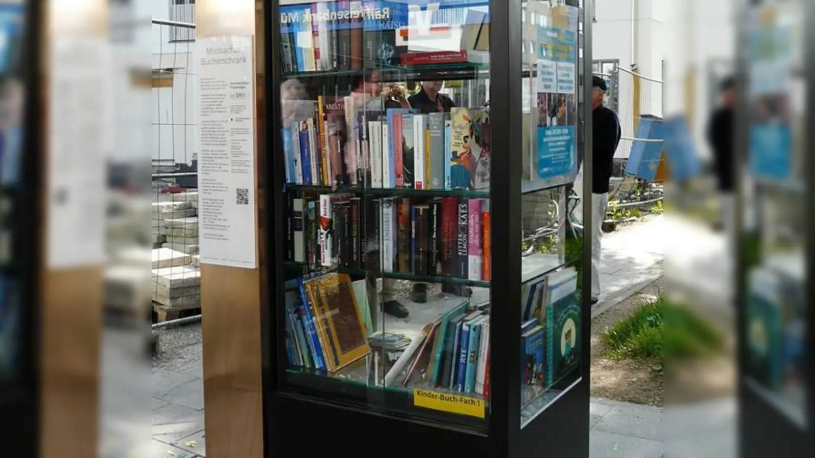 Der Bücherschrank am Moosacher Stachus	 (Foto: VA)