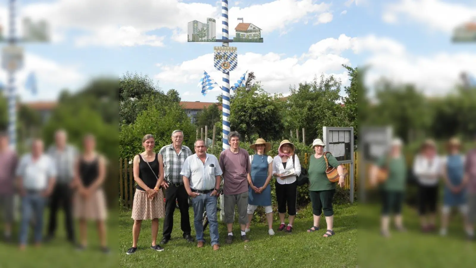 Der Kleingartenverein SW 52 feiert 100-jähriges Bestehen! Hier auf der Gemeinschaftswiese, wo der Vorstand der Gartenfamilie mit Vorstandvorsitzendem Michael Mayer (4. von links) posiert, steigt am Sonntag, 25. Juni, das Sommerfest. (Foto: Kleingartenverein SW 52)