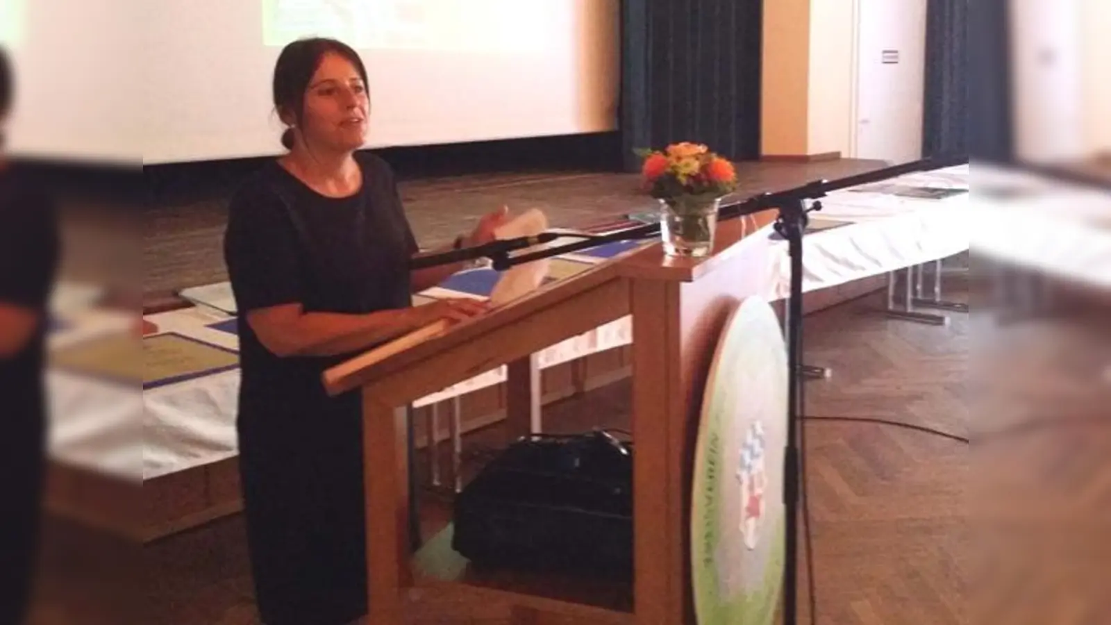 Sandra Angermaier ist die Geschäftsführerin des Vereins und enorm aktiv. Sie ergänzte das vorliegende Programm.	 (Foto: kw)