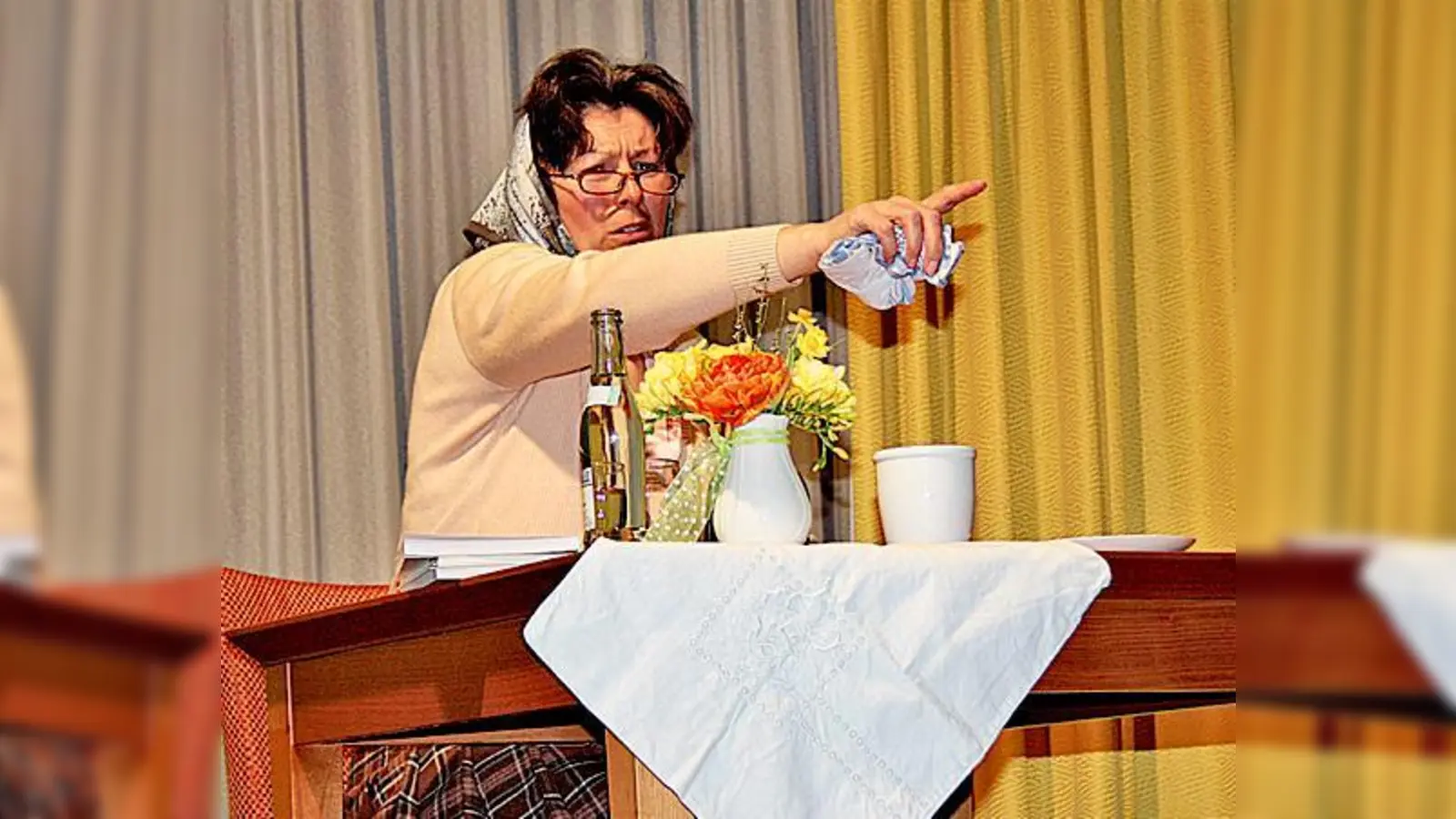 Rosemarie Maier in der Rolle der demenzkranken Anni Huber. 	 (Foto: KWA)