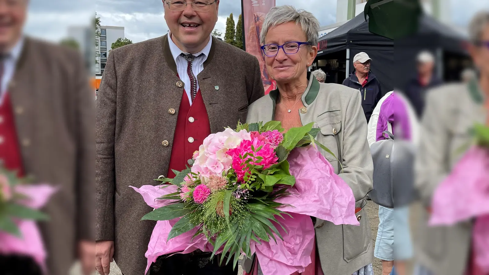 Bürgermeister Thomas Loderer und Organisatorin Susanne Vordermaier freuen sich auf viele Besucher auf dem beliebten Straßenfest am 7. September. (Foto: hw)