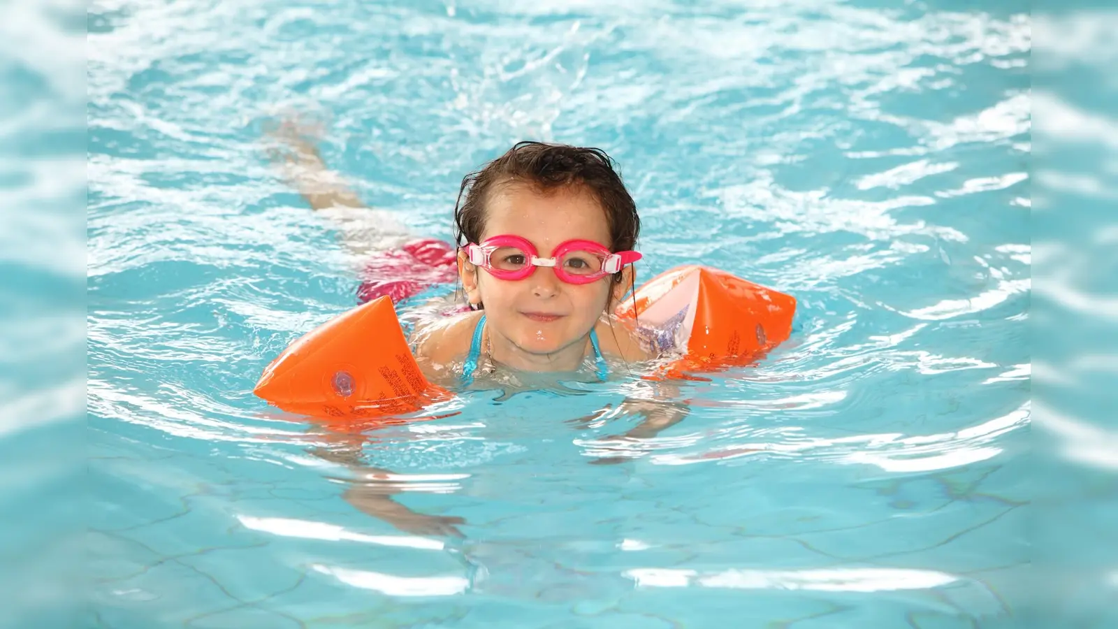 Bis zum Alter von sechs Jahren haben Kinder in Münchner Bädern freien Eintritt. Ein Stadtratsantrag sieht jetzt die Anhebung der Altersgrenze auf 14 Jahre vor. (Foto: SWM)