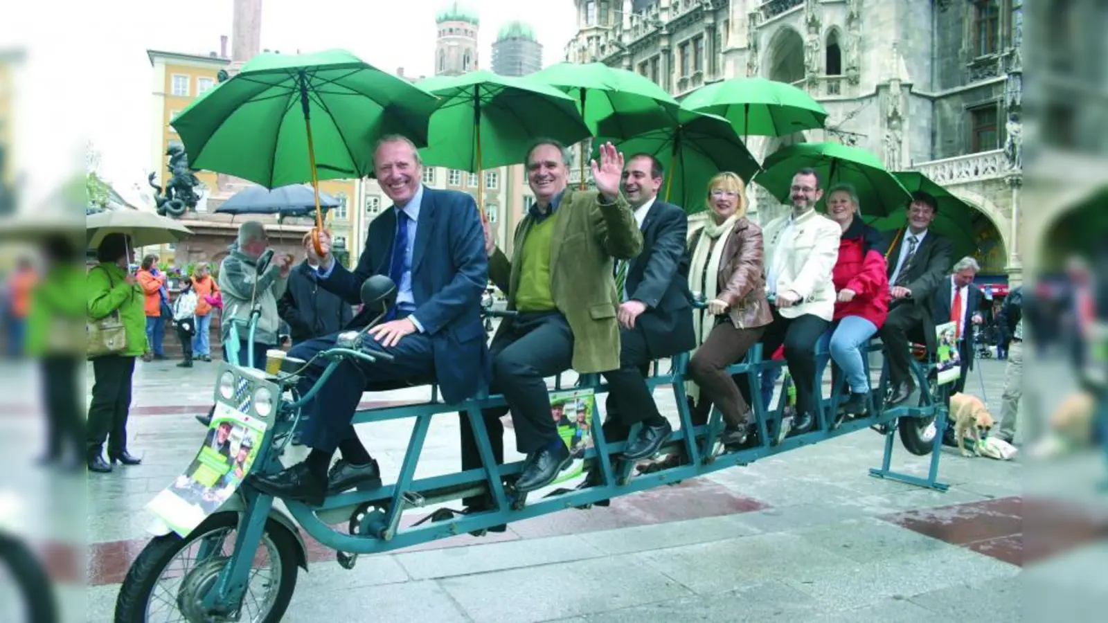 Radln ist bei jedem Wetter eine Gaudi: Bürgermeister Hep Monatzeder mit Joachim Lorenz, Maximilian Georg, Dr. Roswitha Schröter, Armin Falkenhein, Traudl Schröder und Markus Großmann (v.l.) (Foto: cf)