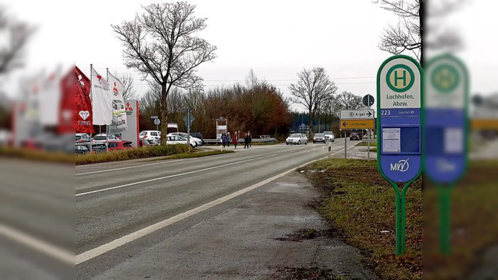 Umstritten sind die Planungen an der B13, bei denen in beide Fahrtrichtungen Linksabbiegespuren in Höhe von Lochhofen errichtet werden sollen. 	 (Foto: KK)