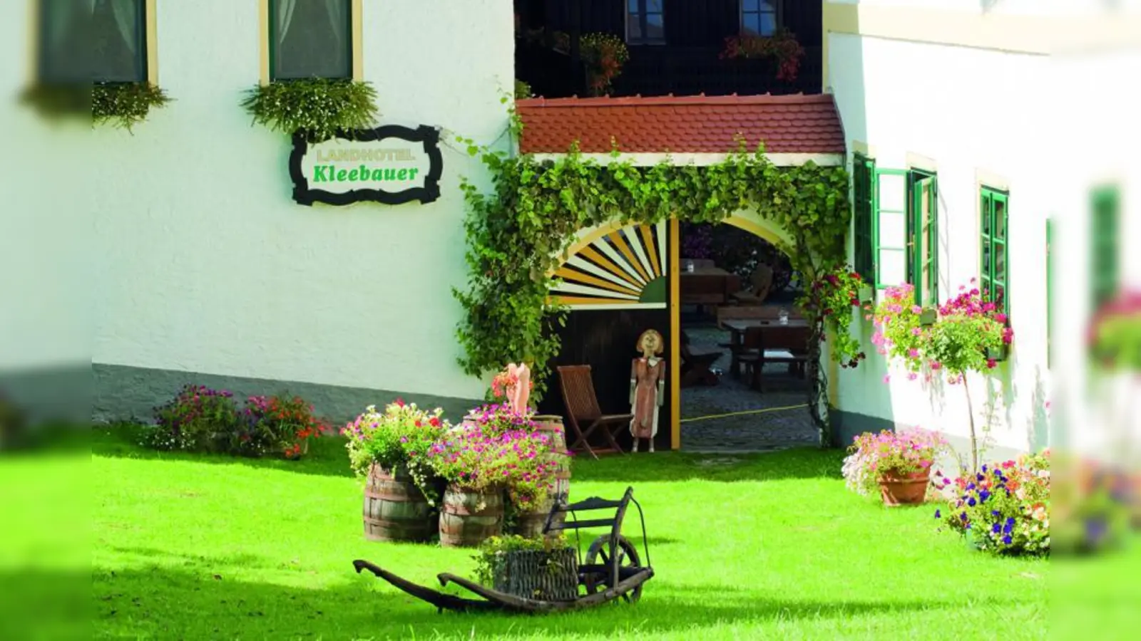 Das liebevoll sanierte Golf- und Landhotel Kleebauer verspricht Urlaub auf hohem Niveau. (Foto: pi)