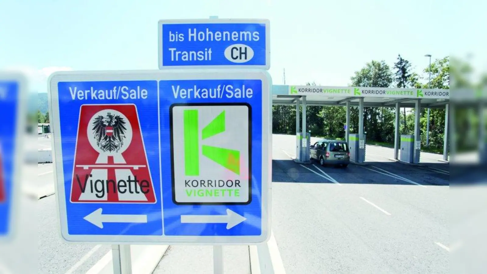 Das rechte Schild wird bald abmontiert: Ab 4. Juli wird die beliebte Korridorvignette für die Nutzung des Pfändertunnels bei Bregenz bis zur schweizerischen Grenze entfallen. (Foto: ASFINAG)