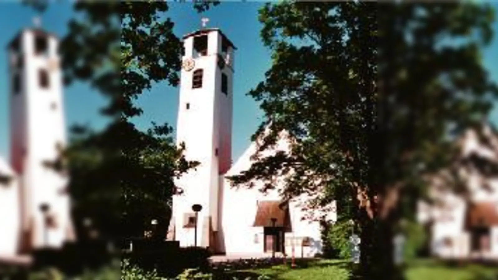 Das Gotteshaus St. Raphael an der Lechelstraße feiert Geburtstag: Bis Ende November können Interessierte eine Jubiläumsausstellung besuchen.  (Foto: Archiv)