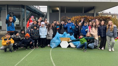 Großes Engagement: Die Schülerinnen und Schüler der Kleinfeldschule haben bei der „RamaDama!”-Müllaktion eine Woche lang allerlei Abfall in der Stadt aufgesammelt. (Foto: Kleinfeldschule)