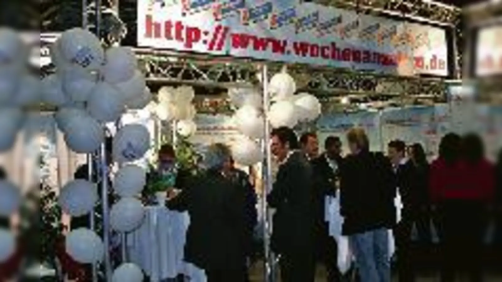 Die Münchner Wochenanzeiger sind auch an diesem Wochenende mit einem Stand bei der Eigentum&amp;Wohnen vertreten.	  (Foto: Archiv)