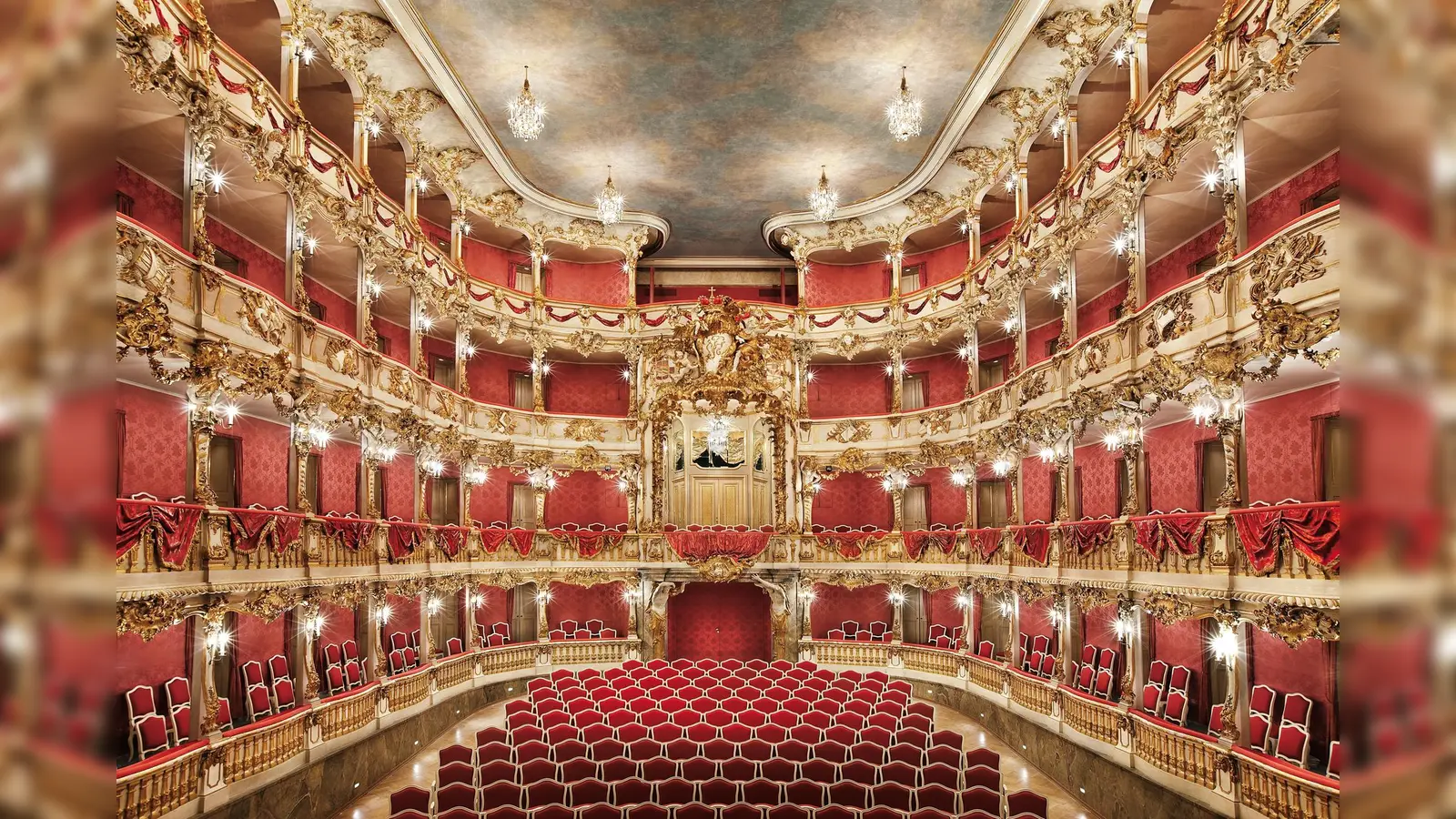 Das Cuvilliés-Theater in der Residenz können Familien mit Kindern bei einer tollen Führung am Sonntag kennenlernen. (Foto: © Bayerische Schlösserverwaltung, Philipp Mansmann)