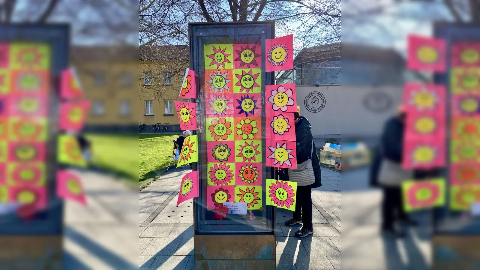 Am Mittwoch gestaltete die Künstlerin Gabi Dräger die Vitrine am Nordbad mit neuen Emojis um.  (Foto: Gabi Dräger)