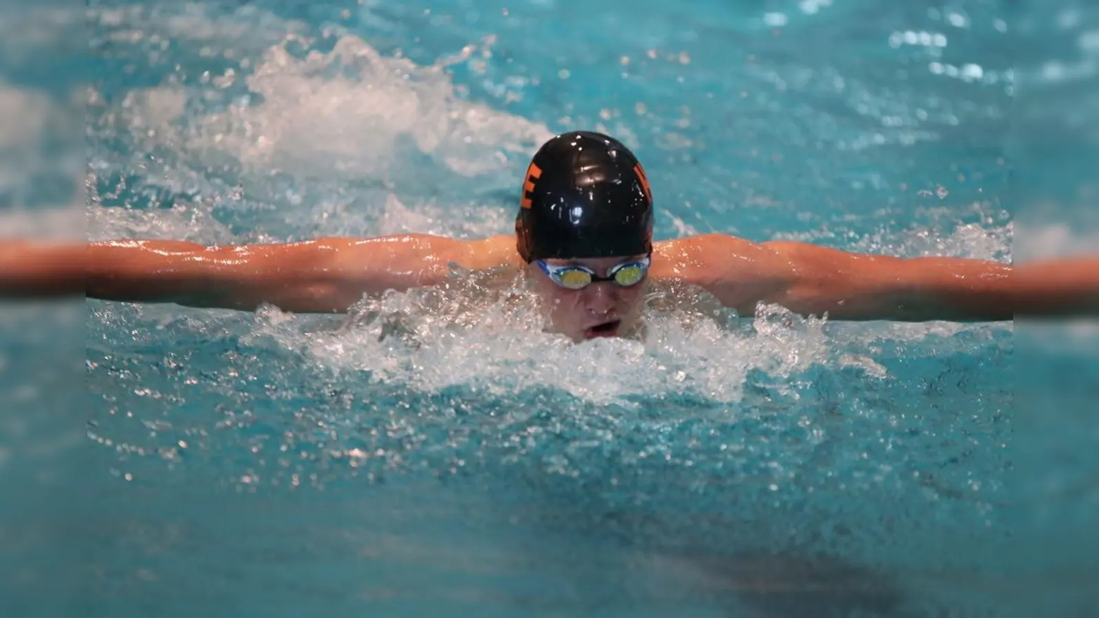 Gregor Brechold gehört zu den Riemerlinger Haien, die endlich einmal wieder bei einem Wettkampf mitschwimmen durften. (Foto: Riemerlinger Haie)