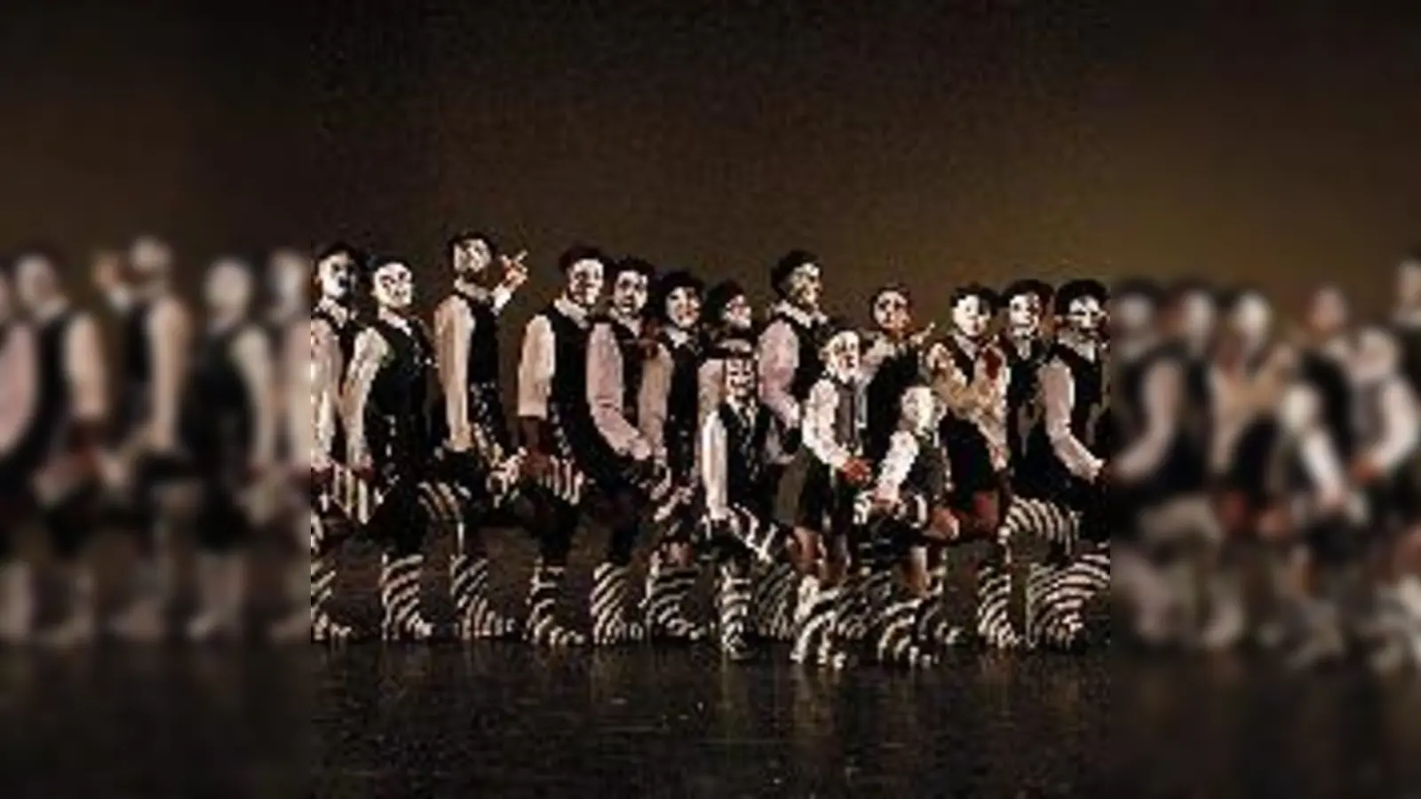 Die Well-Kinder und Corroboration-Dancers plattln im Oktober im Kulturhaus Milbertshofen.  (Foto: VA)