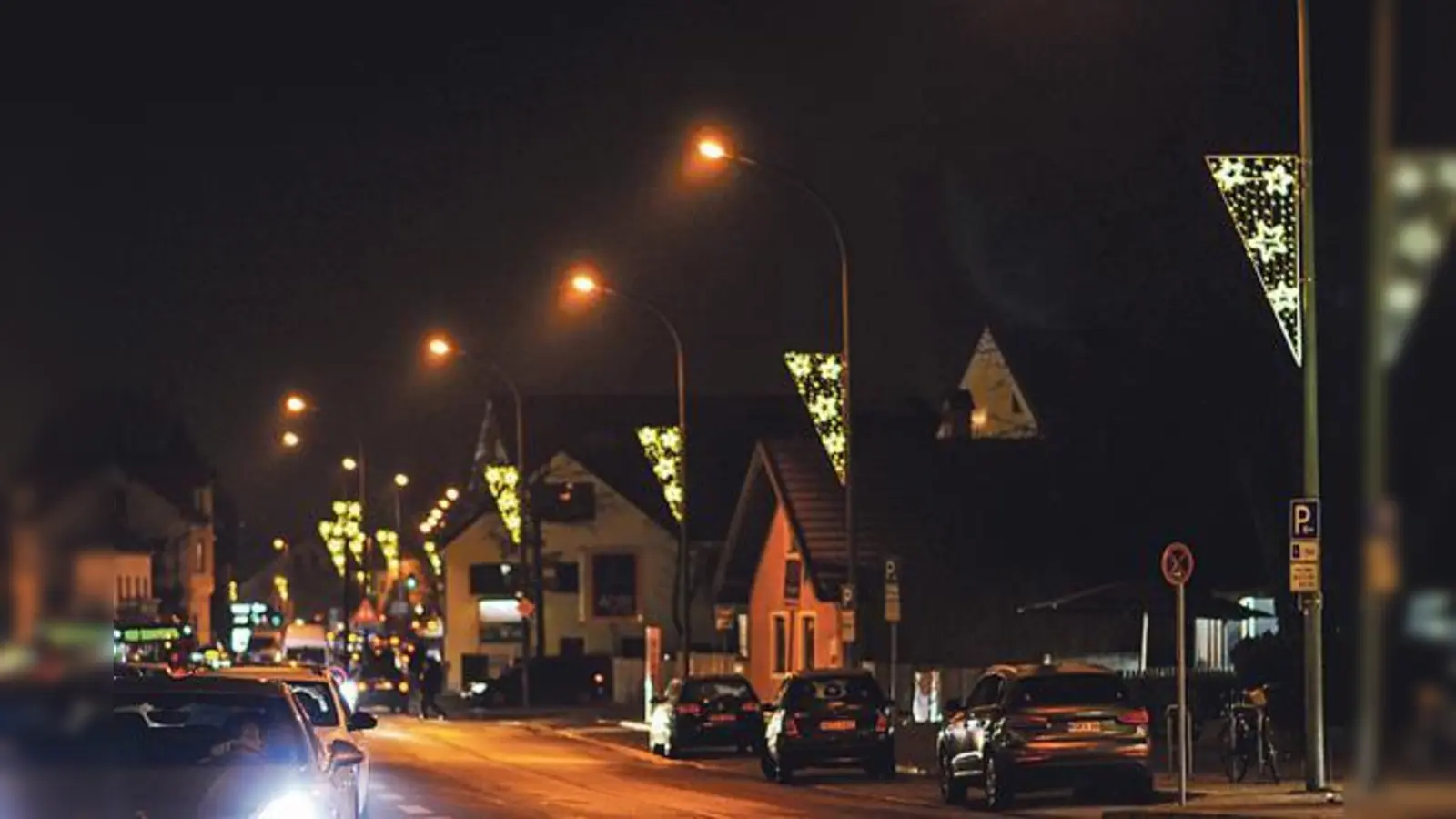 Auch heuer hat der Truderinger Ortskern wieder seine weihnachtliche Beleuchtung.	 (Foto: Fotostudio caroKaa)