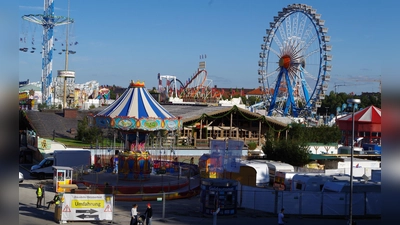 Auf dem Oktoberfest findet jeder die Feiermöglichkeiten, die zu ihm passen. (Foto: Beatrix Köber)